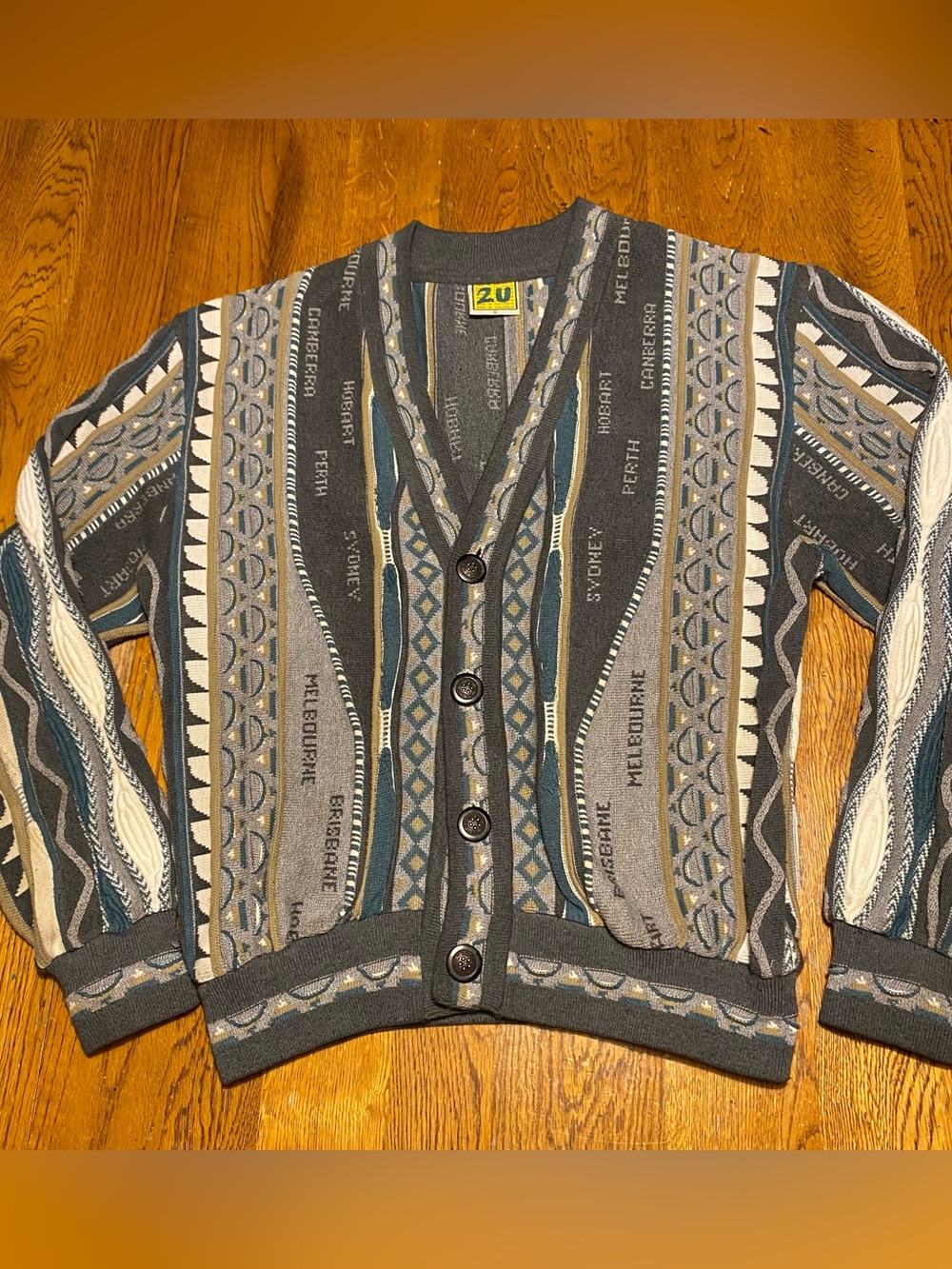 Vintage Australian Coogi Style 3D Knit Cardigan Long Sleeve Small Australia 2U